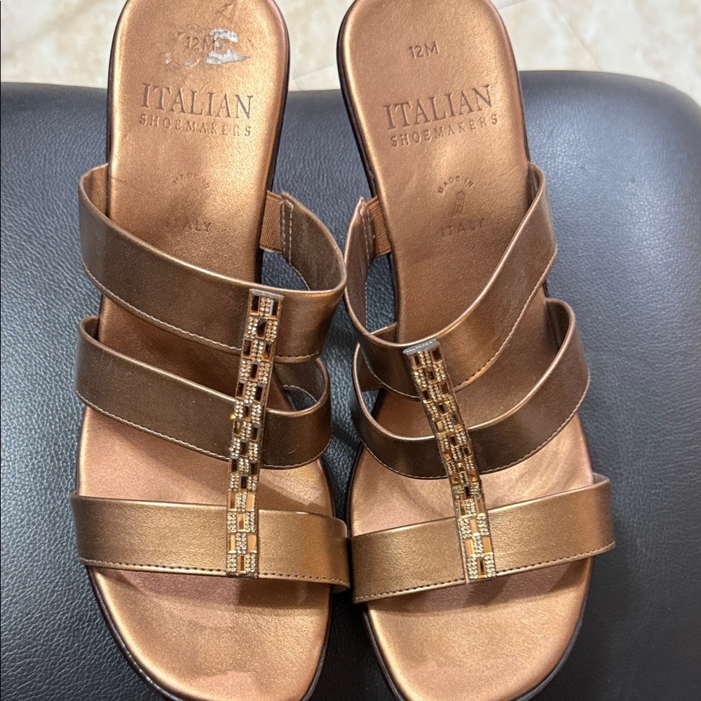 Italian Shoemakers Metallic Brown Sandals woman’s  size 12M